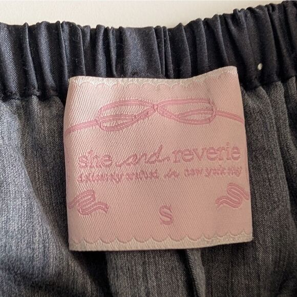 She and Reverie Skirt (S) - Picture 2 of 3